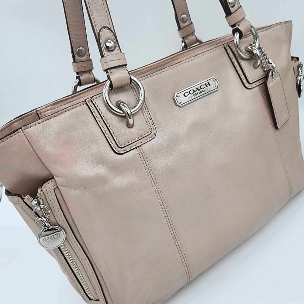 Coach F19252 Cream Pink Beige Shimmering Leather Tote Medium - Picture 2 of 16